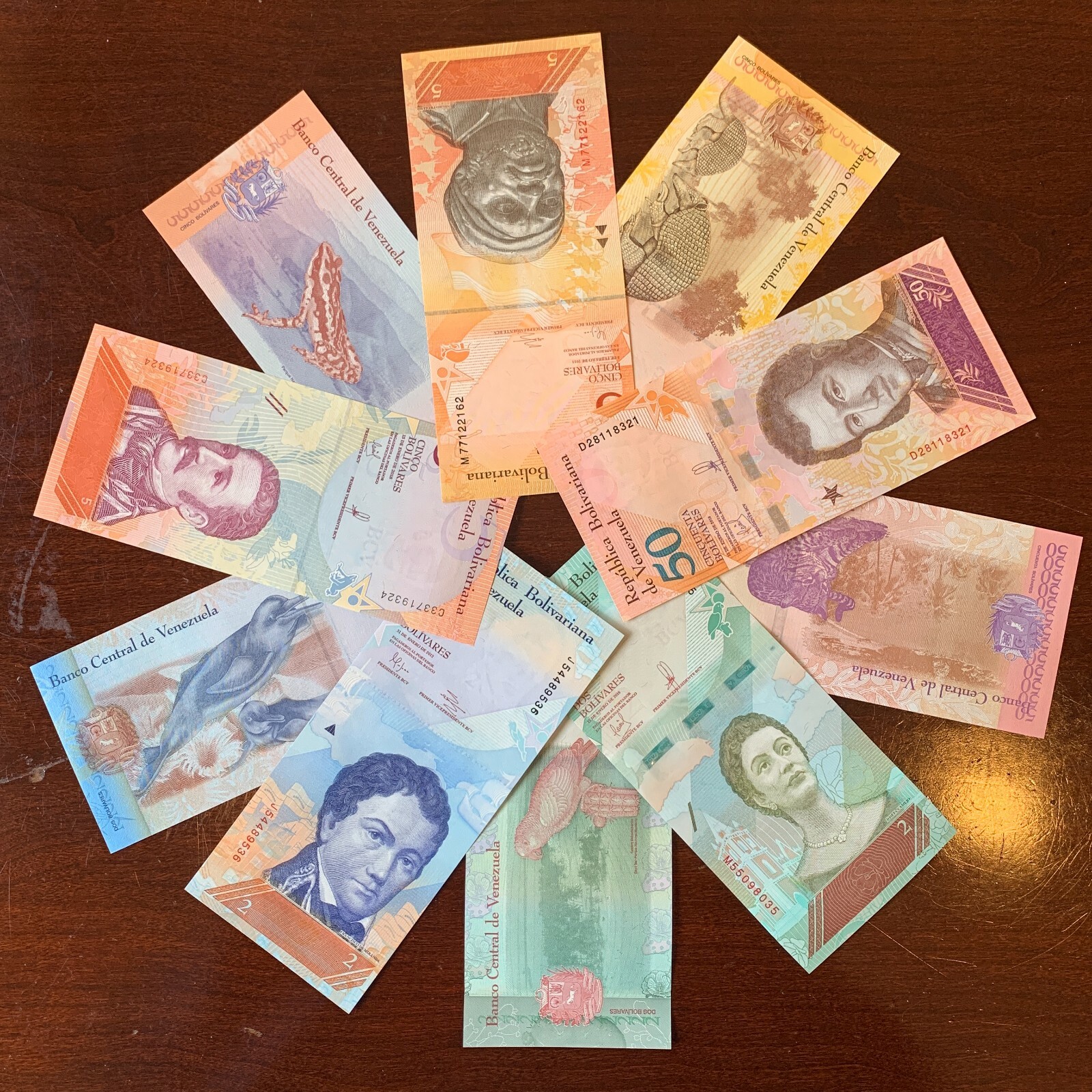 10 PCS Venezuelan Banknotes Lot. Foreign World Notes. Money Currency Bills Set