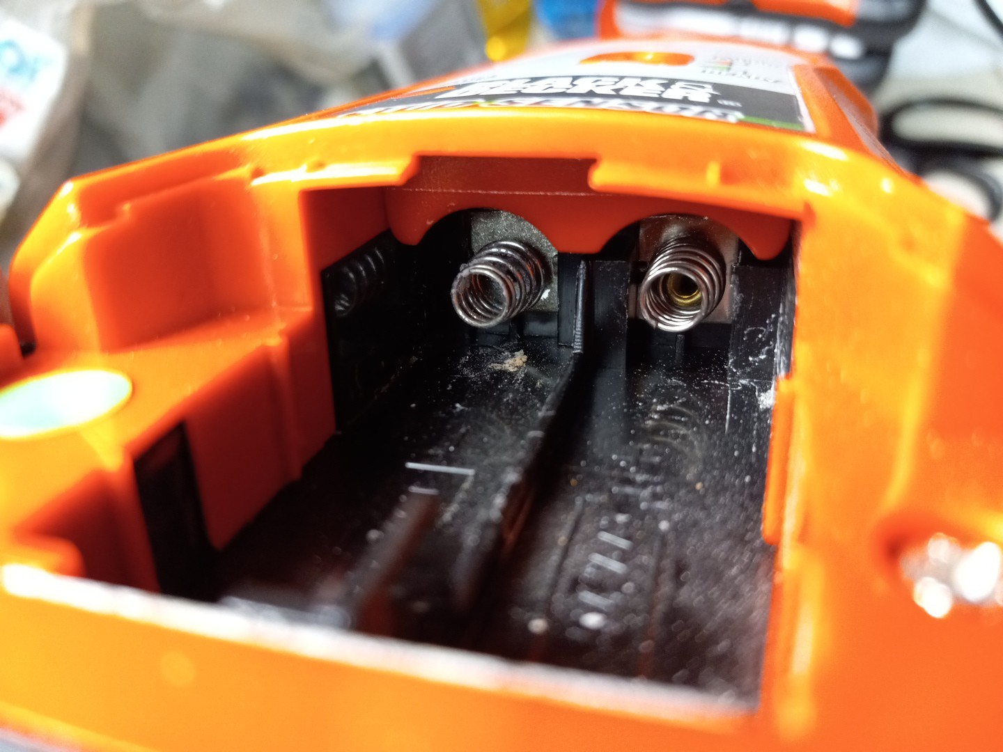 Black and Decker SF100 Stud & Metal Sensor Finder LED Indicators