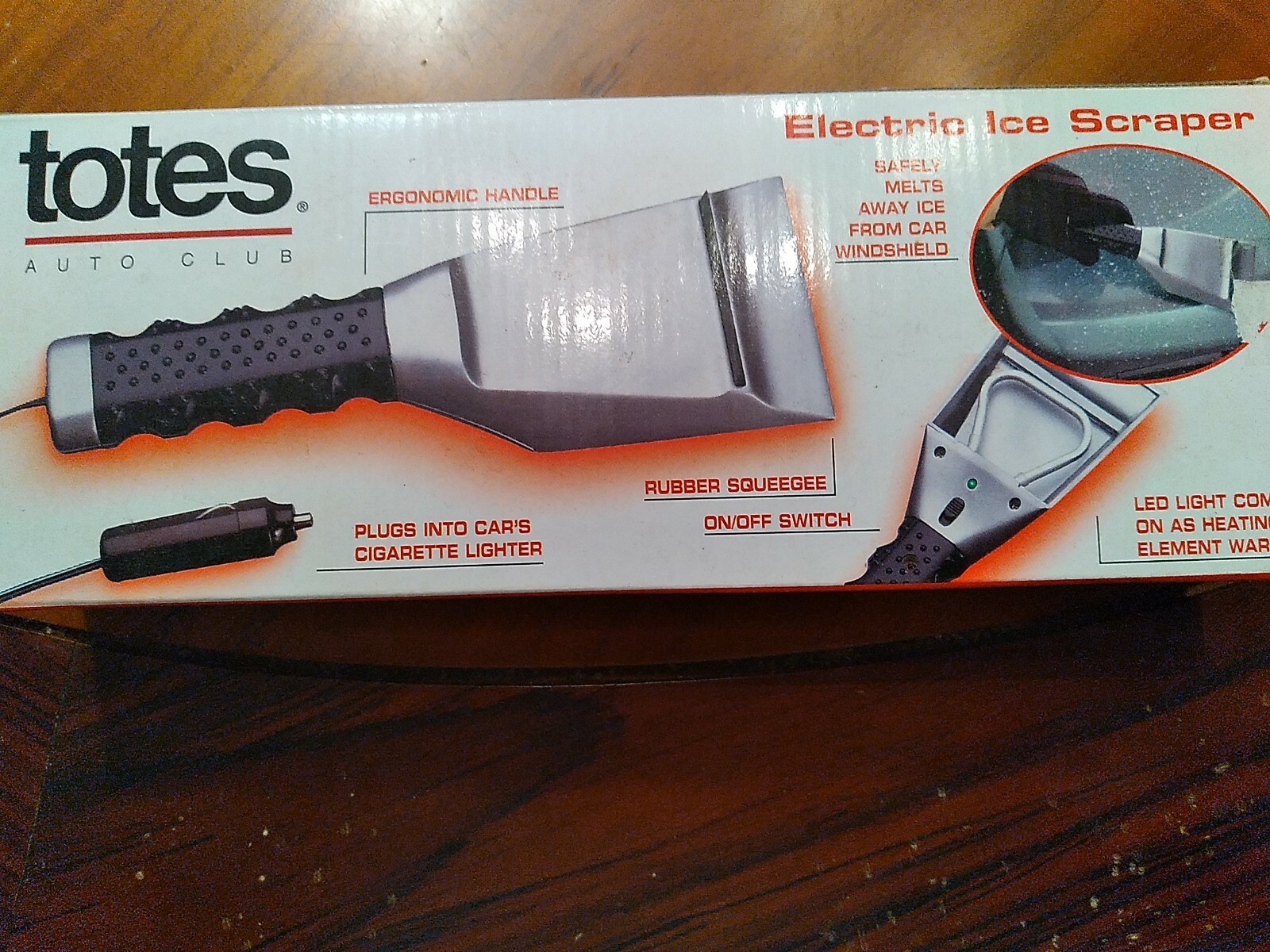 TOTES Electric Ice Scraper Heated Car Cigarette Lighter Plug-in NEW