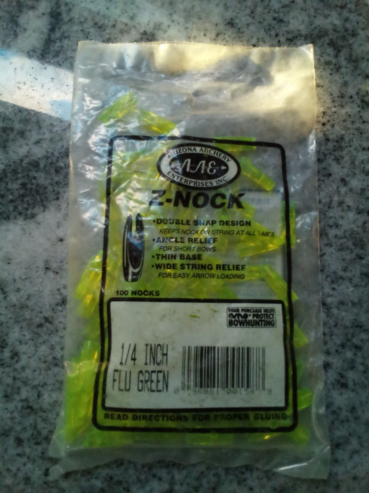 AAE Arizona Archery Enterprises Z Nocks - 1/4" Flo Green Lot of 100pk New!