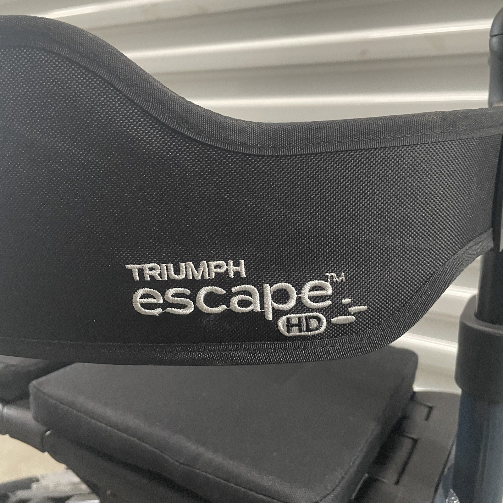 Triumph Escape HD Rollator - Low - Triumph Mobility - 500-30217 - Foldable