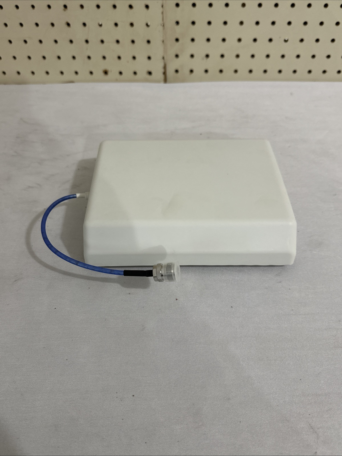 Cellular Specialties, Inc  CSI-AP/698/2.7K/7-10 Antenna w/ Connector