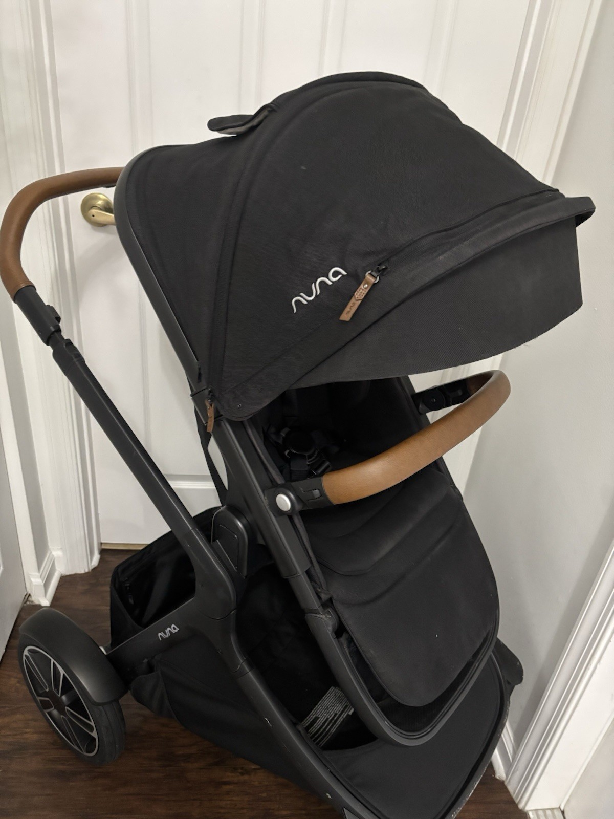 Nuna Demi Grow Stroller with MagneTech Secure Snap - Caviar