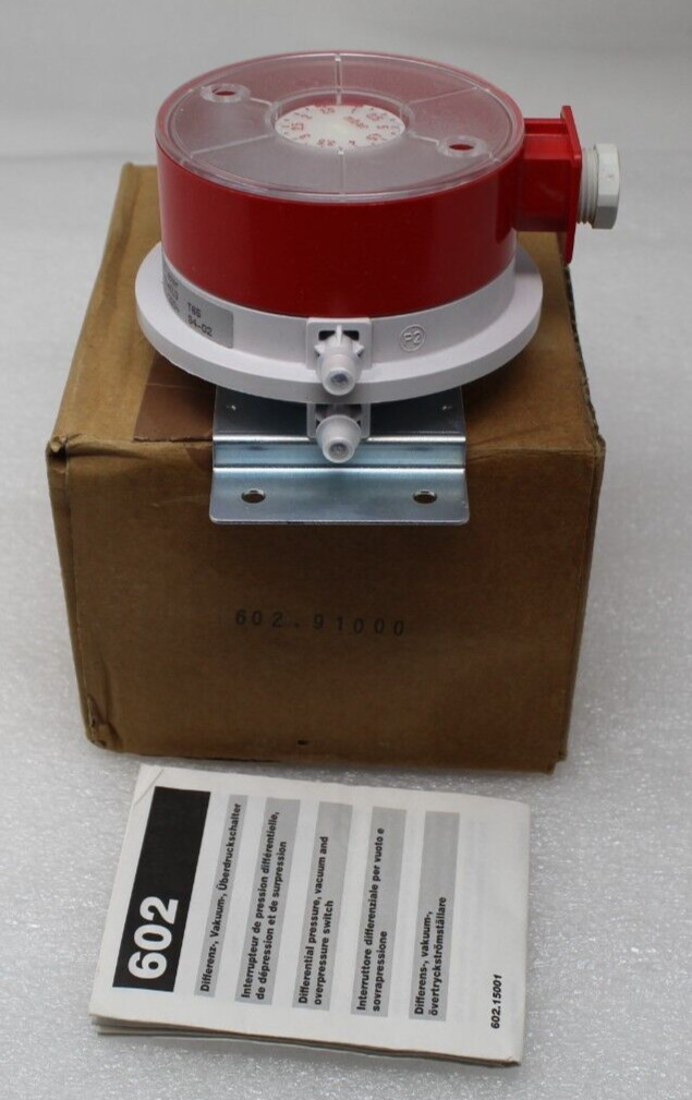 NEW HUBA 602.90000 PNEUMATIC PRESSURE SWITCH 0.2-2 MBAR