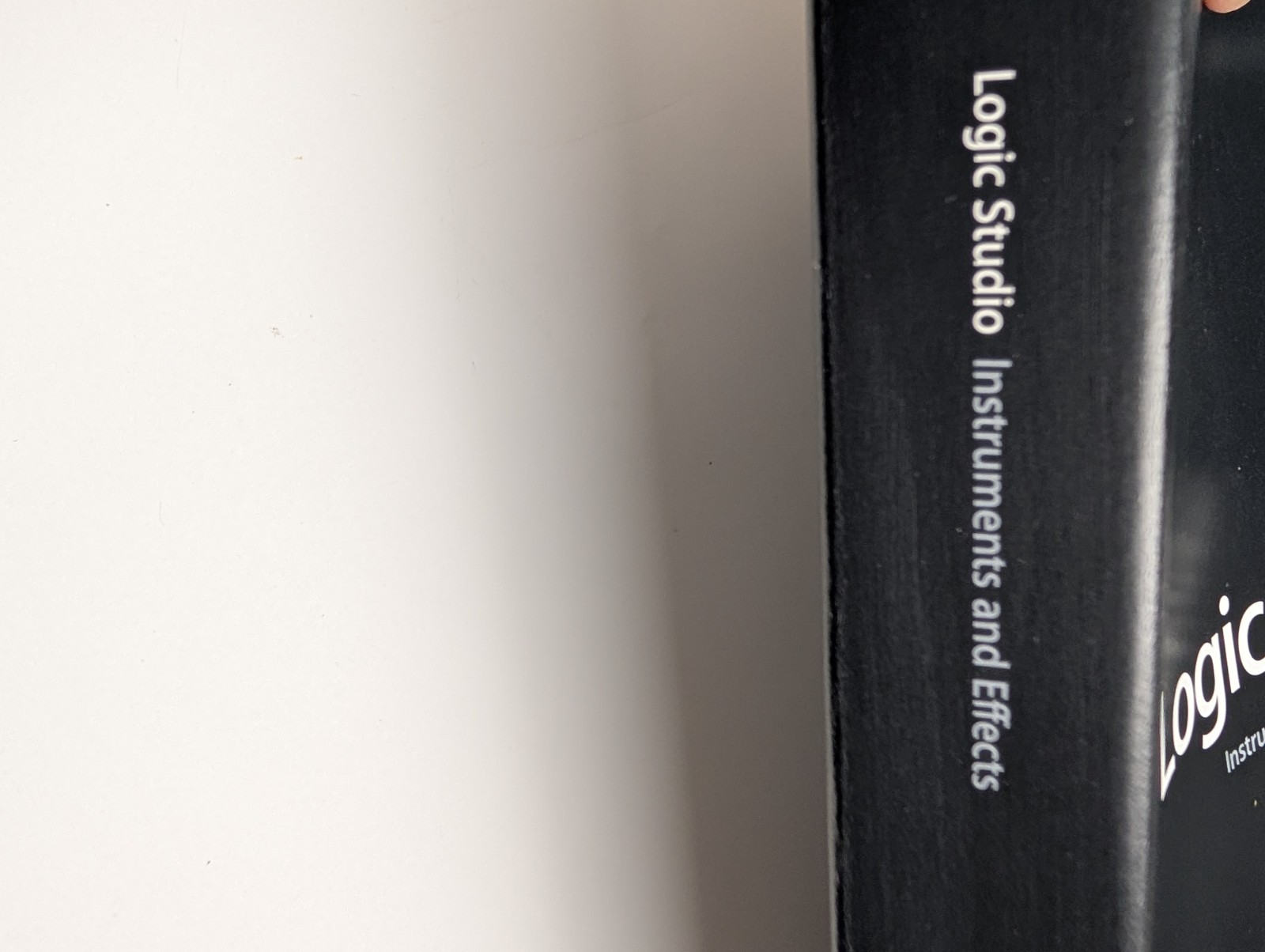 Apple Logic Studio Logic Pro 8 Box Set CDs Manuals Legacy Mac READ