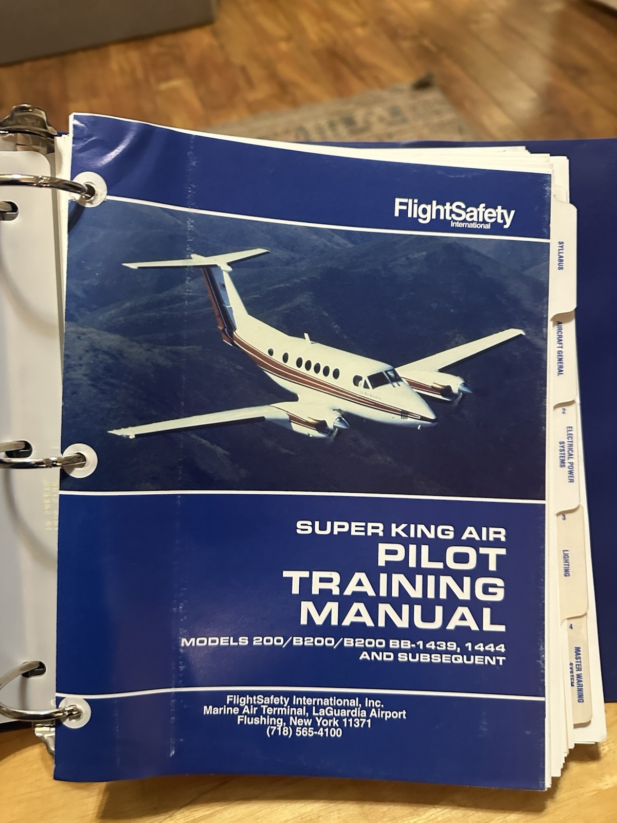 Super King Air 200 & B200 Pilot Training Manual