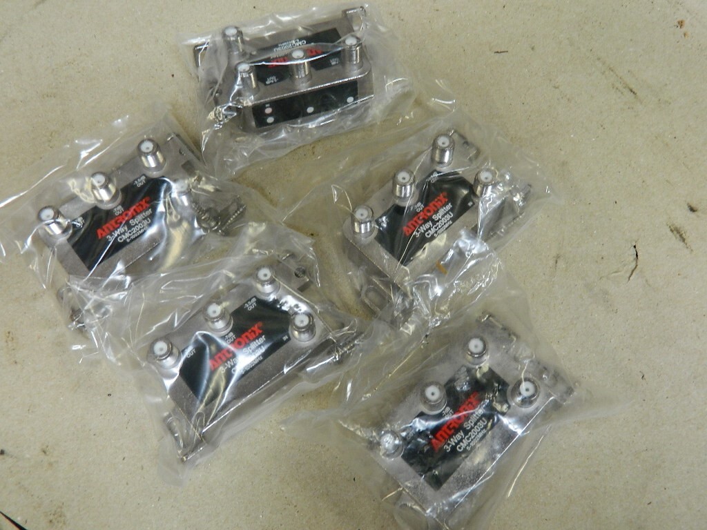 Antronix Coxial Cable Splitter CMC2003U 1-3 Split NEW ( 5 pieces per LOT ) NEW