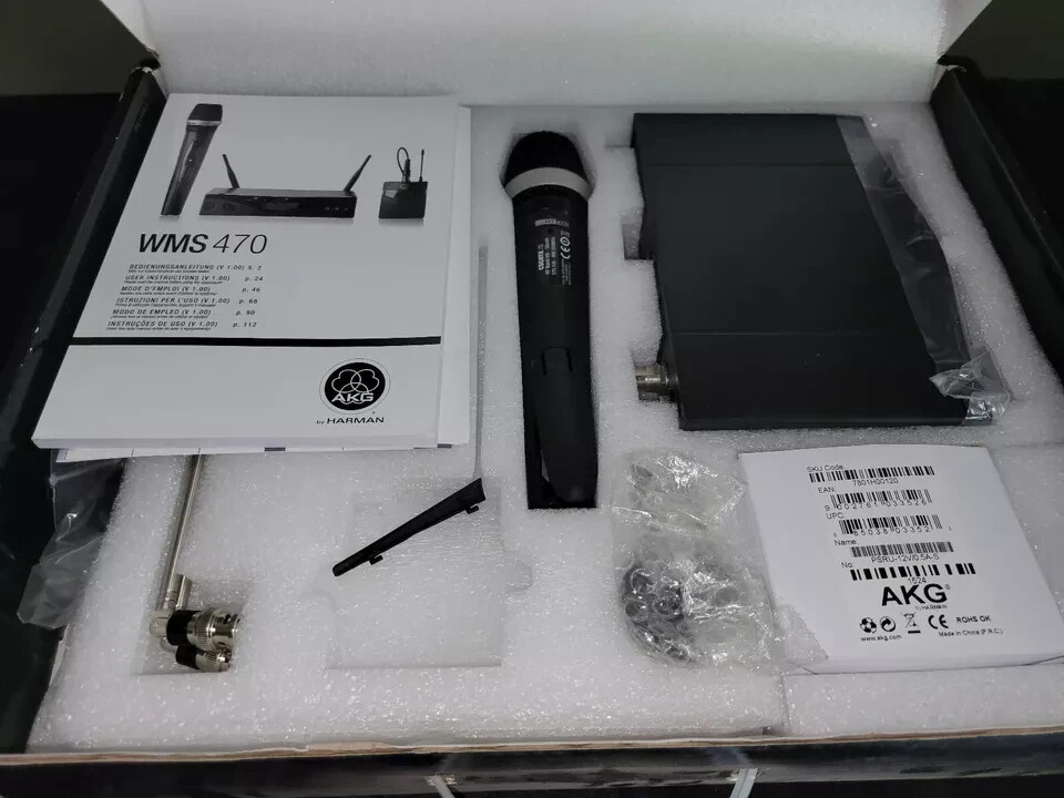 AKG WMS470 Professional Analog Wireless Vocal Set  WMS470B09