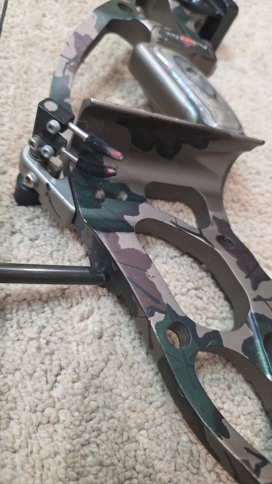 Hoyt PowerTec Compound Bow RH Camo Hunting Archery w/ Sight Rest Needs String