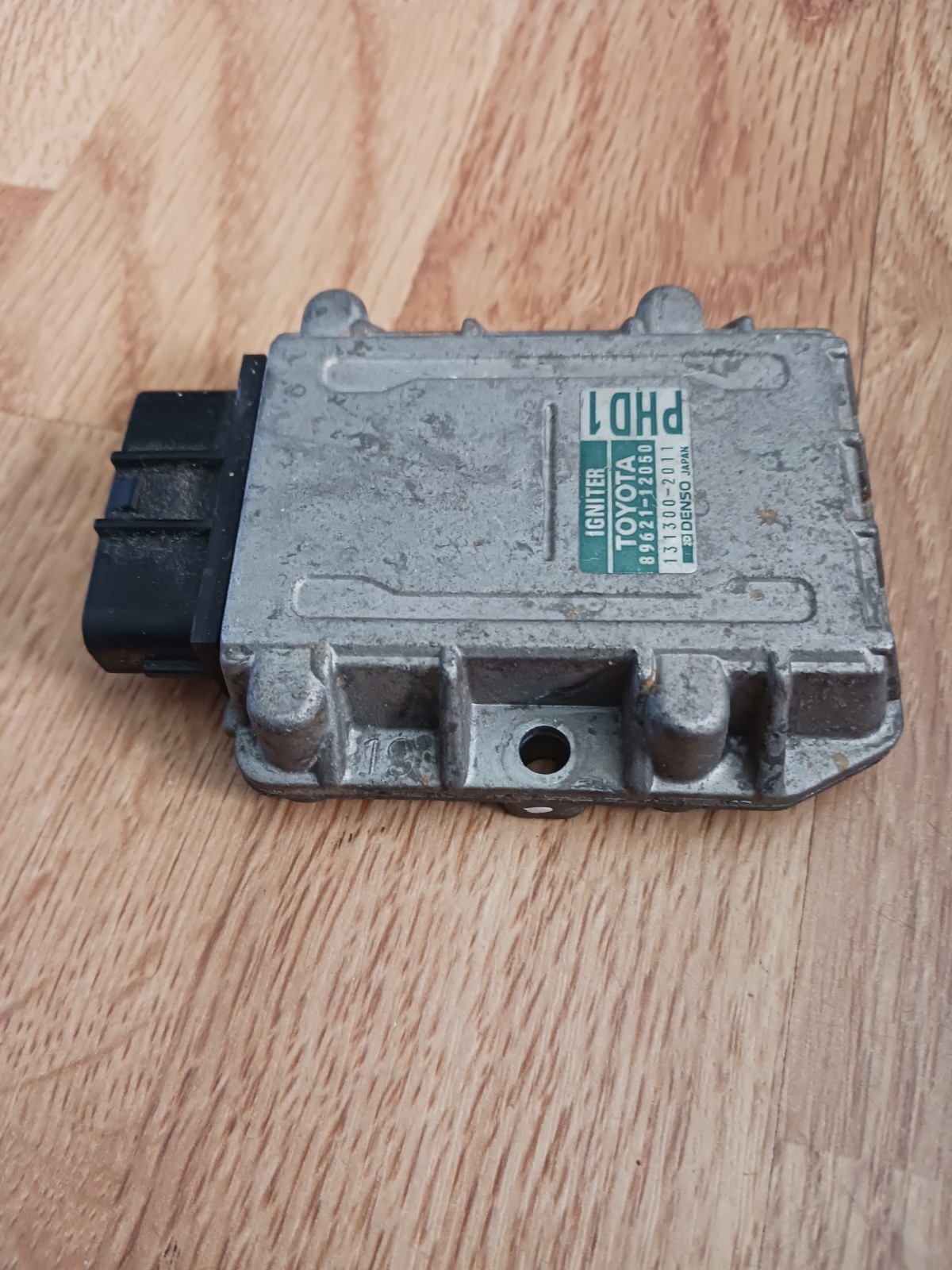 TOYOTA IGNITER OEM 89621-12050