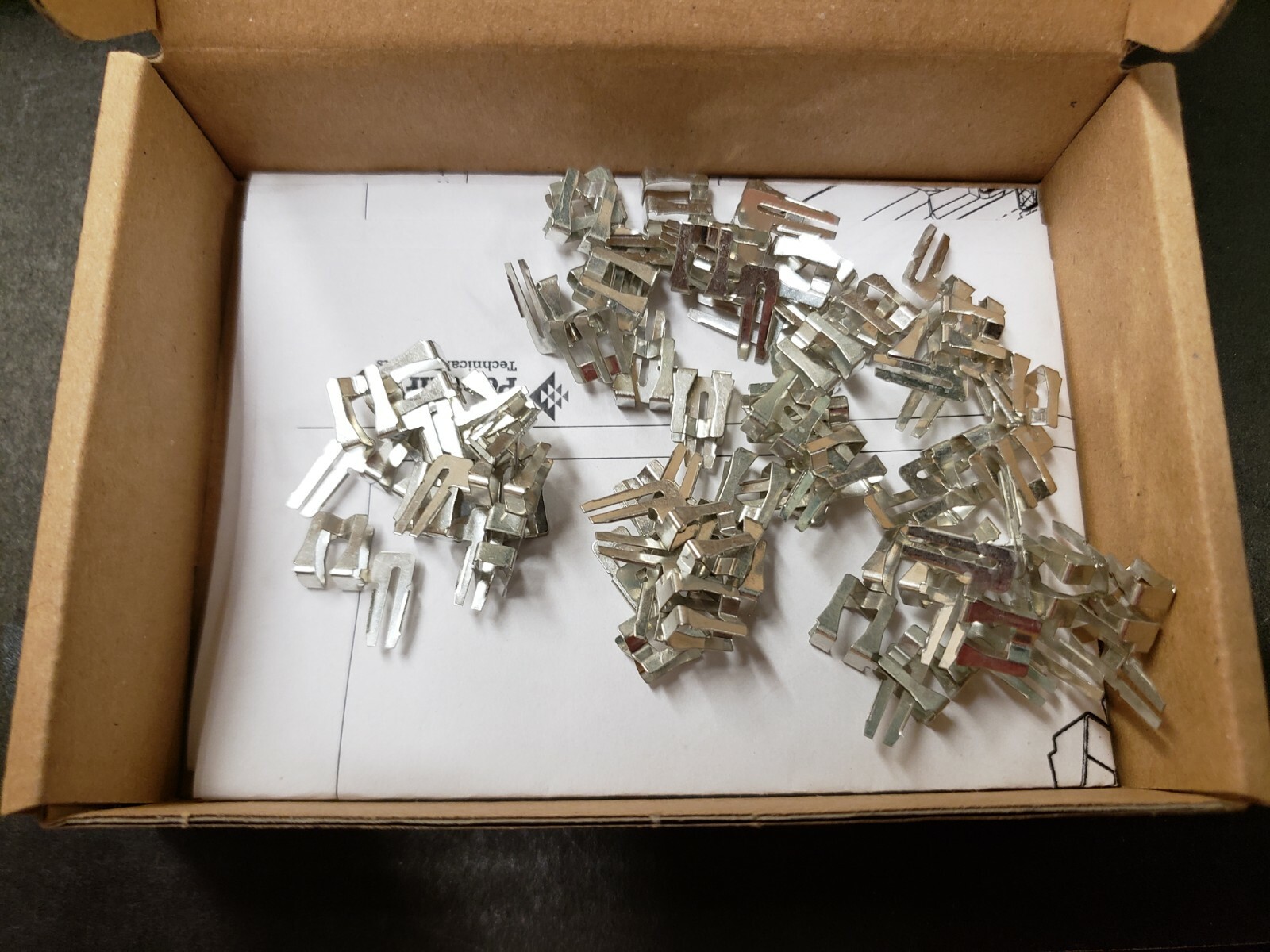 NEW, SCHROFF, 24560255, CARD GUIDE ESD CLIP, 50 PCS