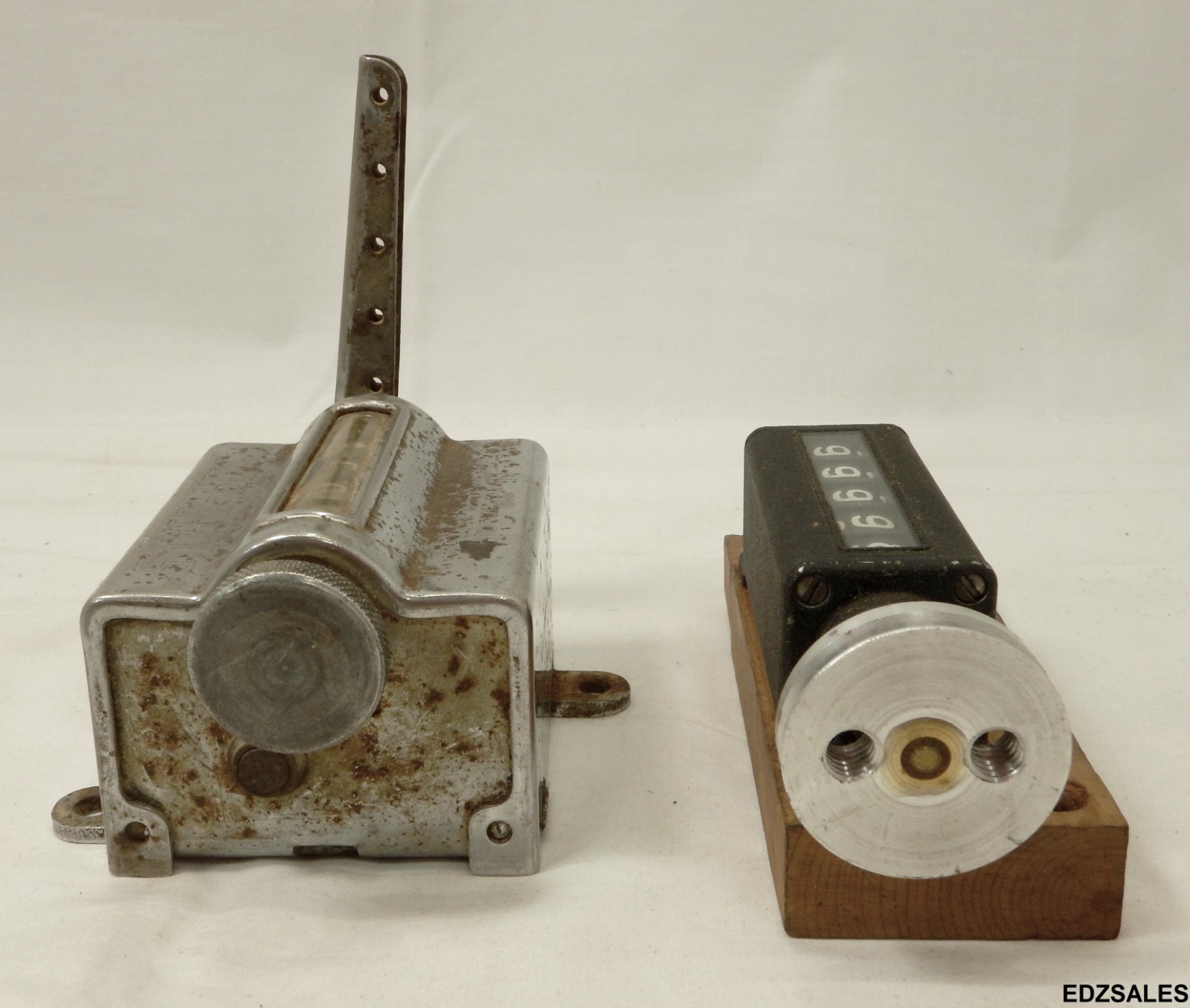 (2) 5 Digit Mechanical Counters - Veeder Root, Silver-King