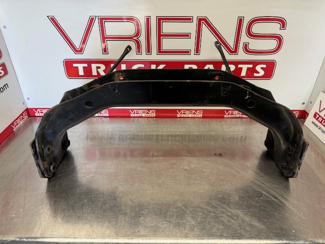 INTERNATIONAL 3532952C5 CROSSMEMBER-ENGINE SUPPORT