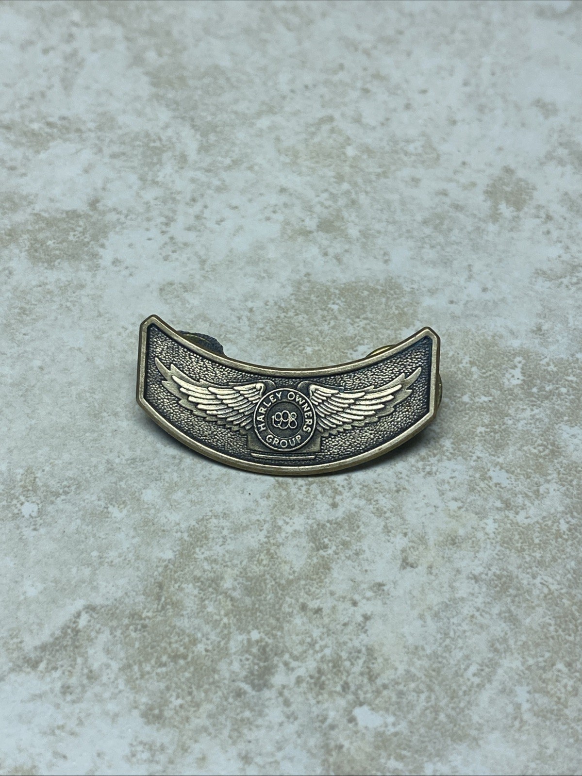 1998 HOG Harley Davidson Owners Group Member Rocker Lapel Pin Pre-owned