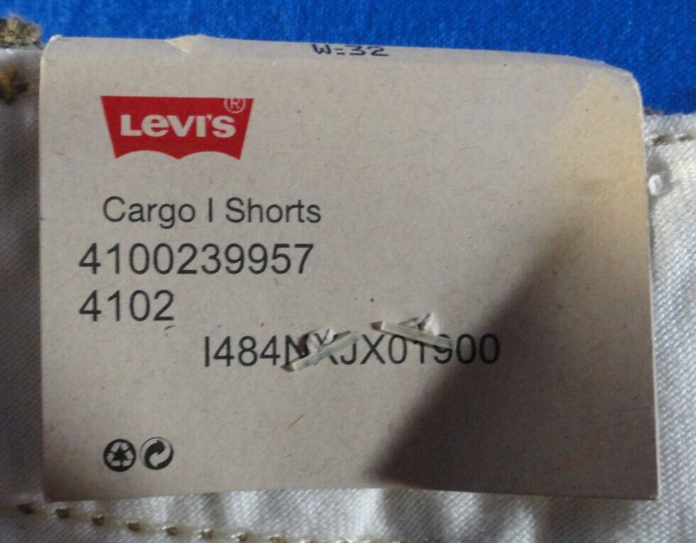 NEW LEVIS BROWN GREEN CAMO BELOW WAIST & KNEE RELAXED FIT CARGO SHORTS WAIST 32