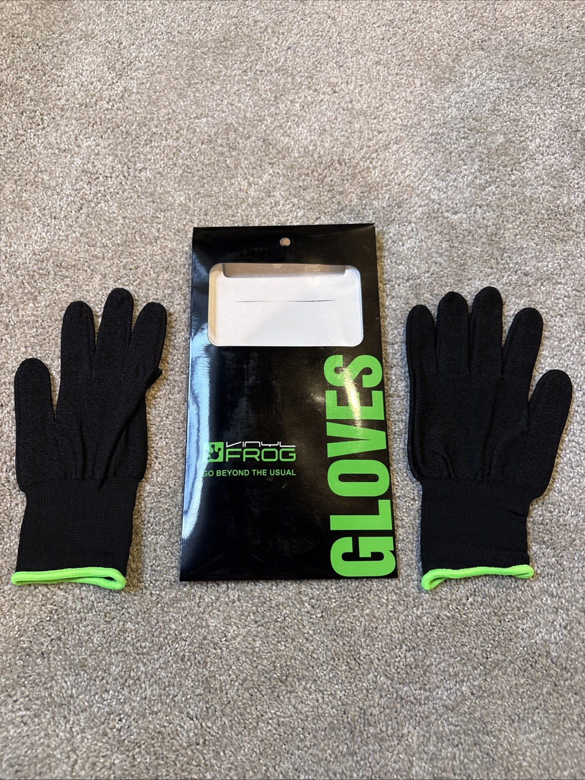 New - VinylFrog Cut-Resistant Glove for applying car wraps. - Medium
