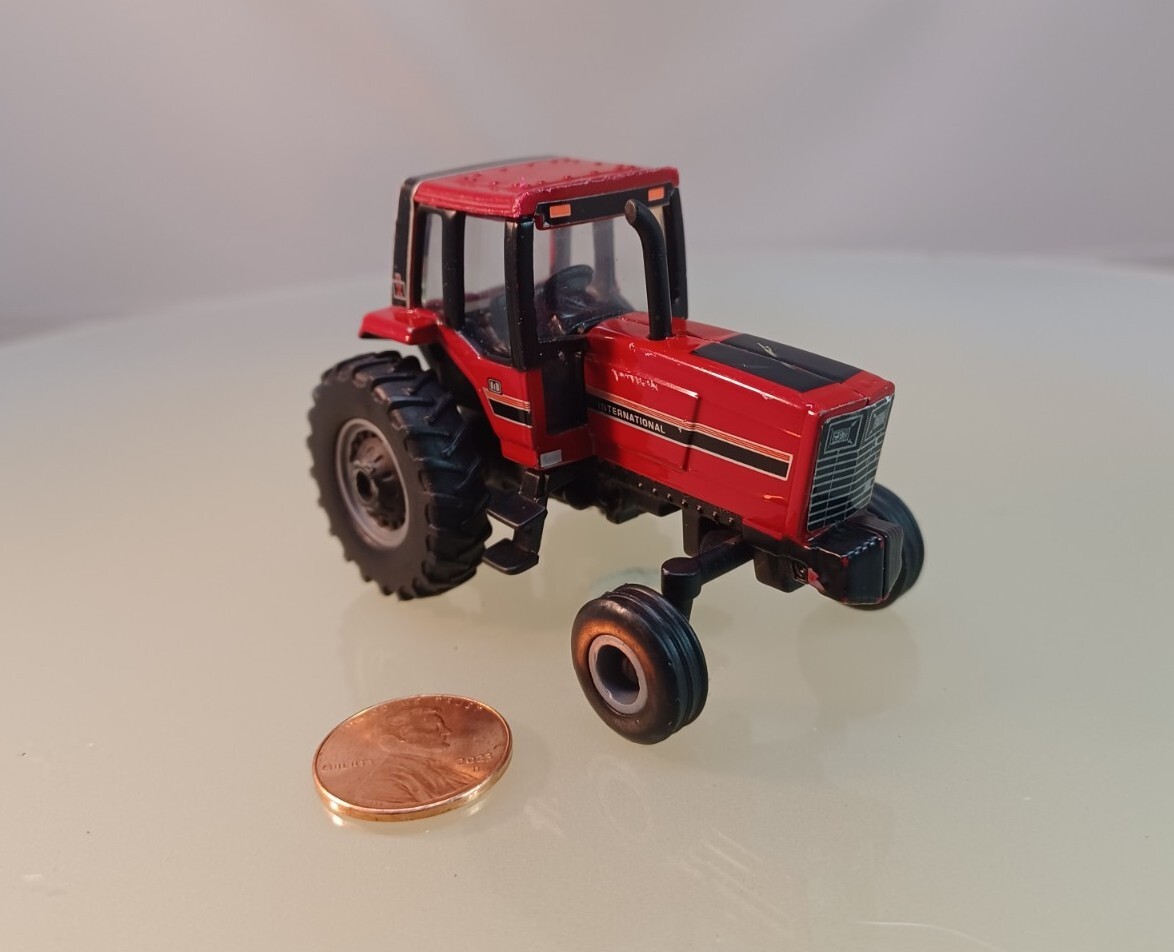 TOMY Diecast International Harvester, Red - 1/64 Scale