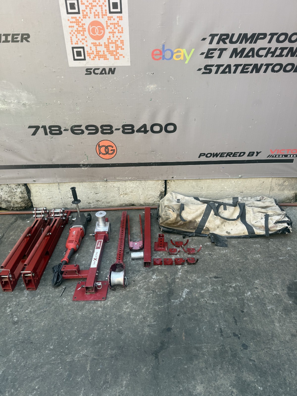 Maxis Pull-It Cable Tugger Puller 3000X  with a Pair of Stands. Works Great.