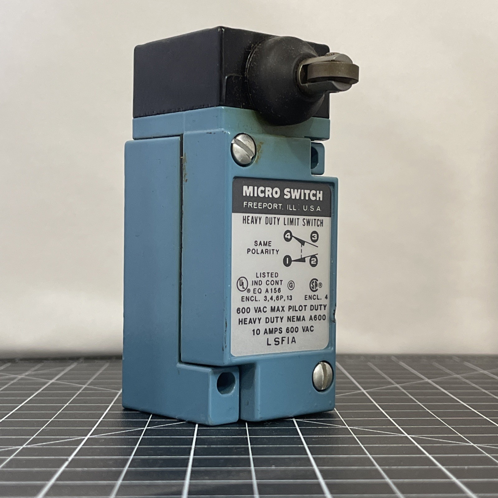 Honeywell Micro Switch LSF1A Heavy Duty Limit Switch Top Roller Plunger 10A 600V