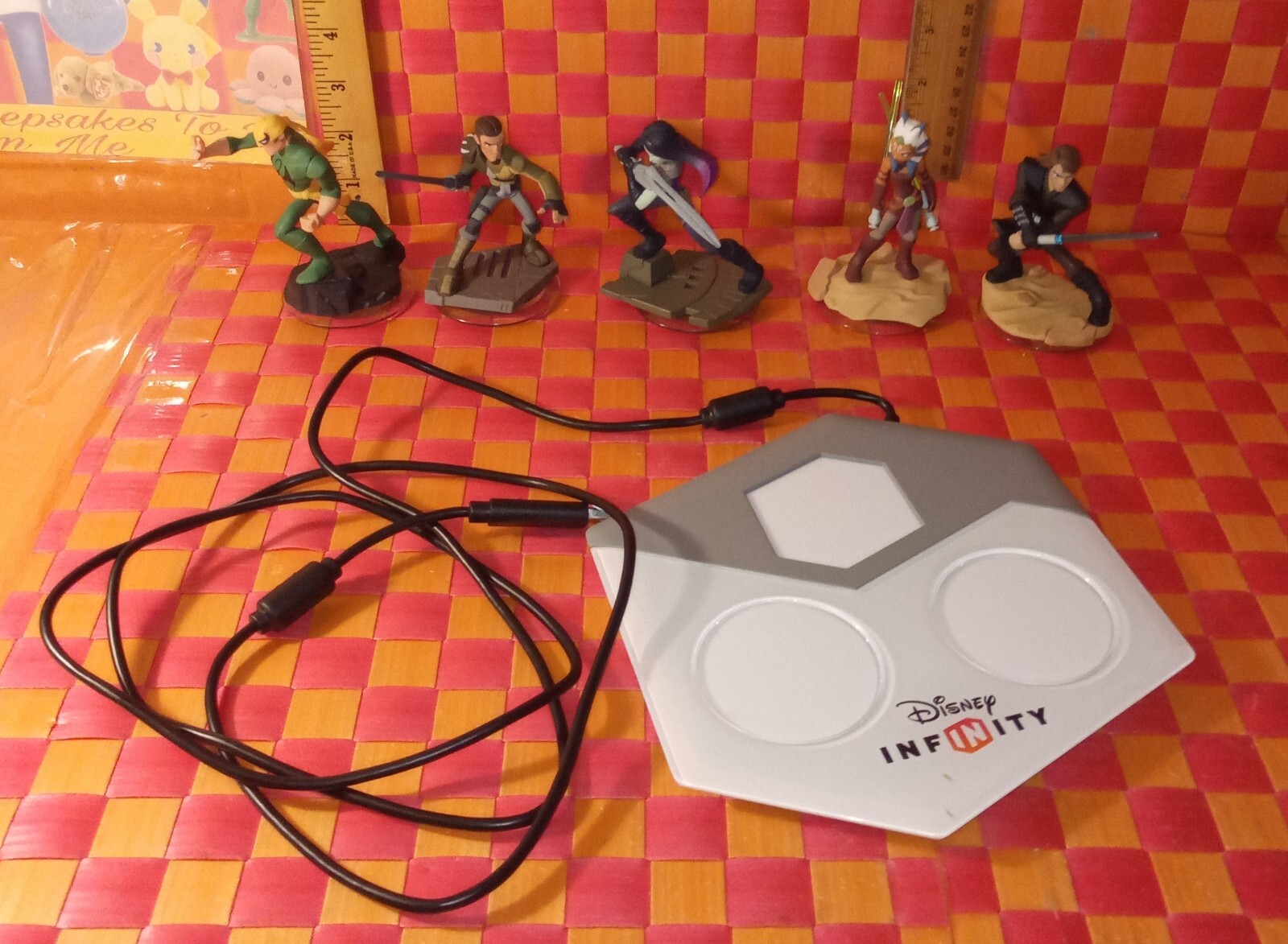 Console, Game, Disney Infinity with 5 figures, 6 pcs total, fully fxns by Disney