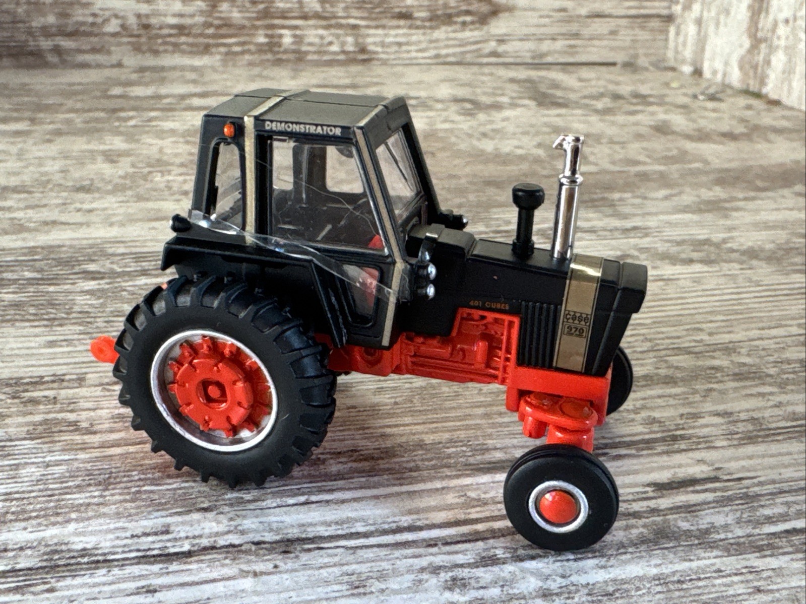 1/64 Scale Case 970  Agri King Black Knight Tractor With Cab Die-cast Loose