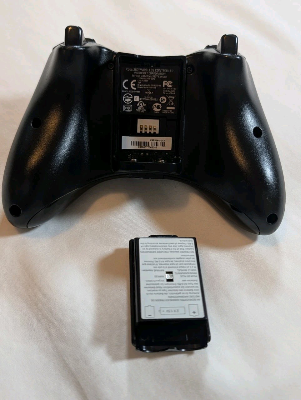Official Xbox 360 Wireless Controller - Black with Battery Pack Model 1403