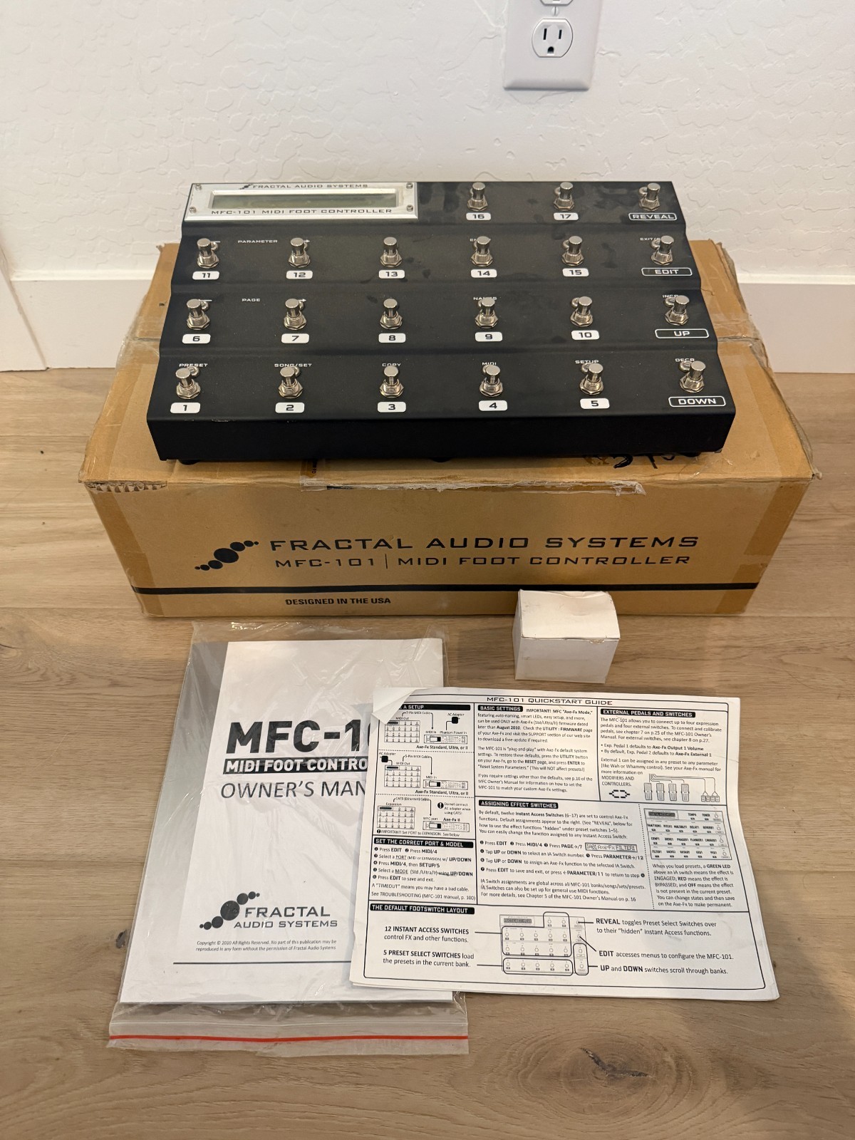 Fractal Audio Systems MFC-101 Rugged MIDI Foot Controller Looks To Be Never Used