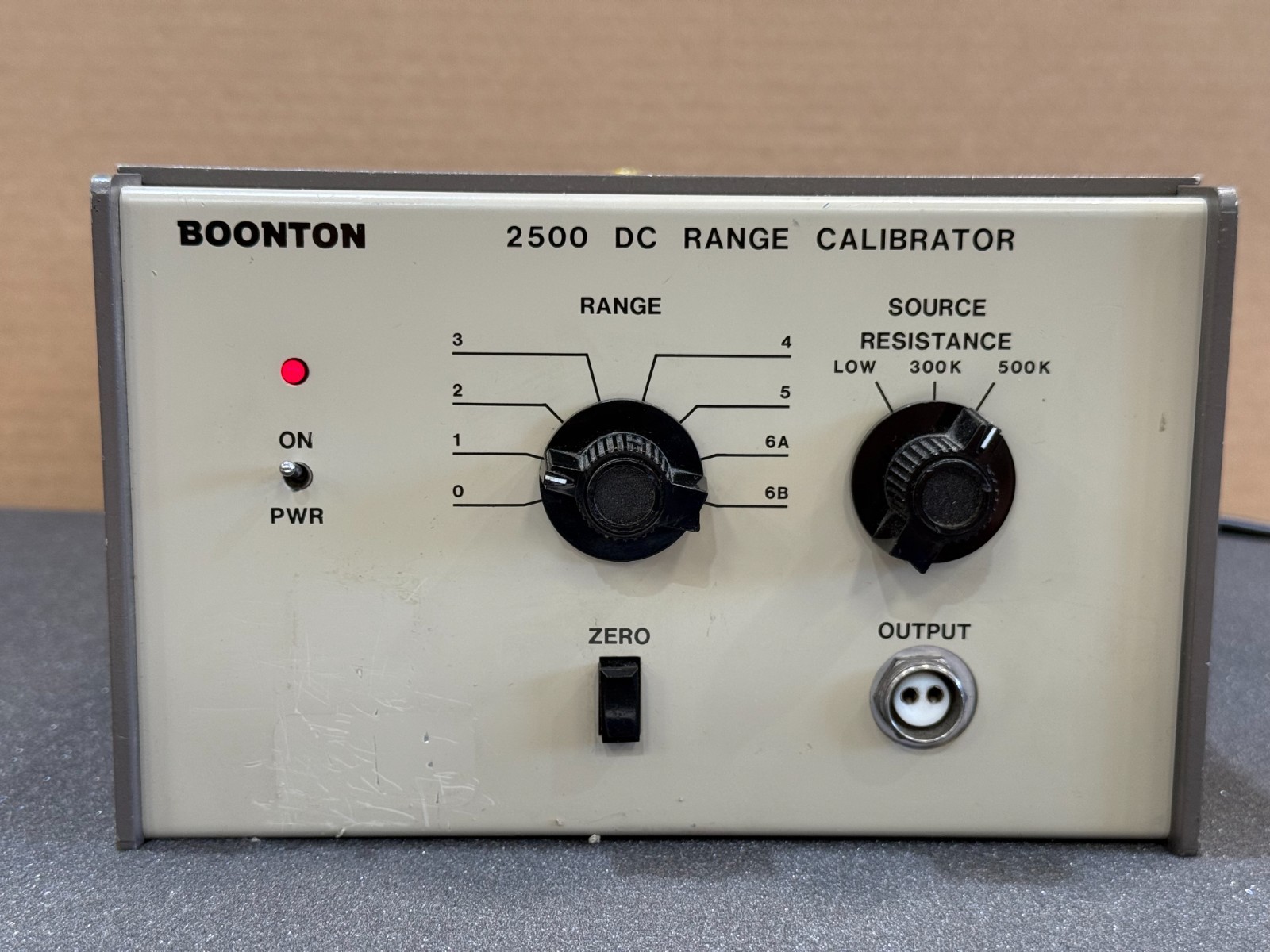 Boonton 2500 DC Range Calibrator – Powers On, Untested