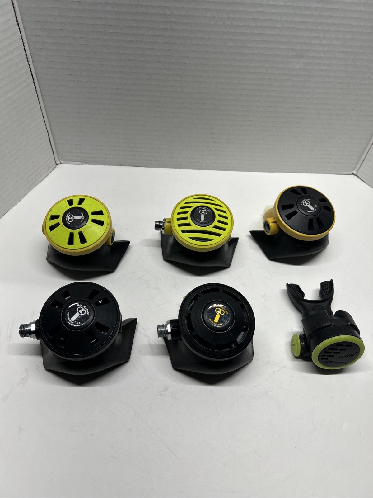 U.S. Divers 6 Second Stage Lot . For Repair Or Parts.