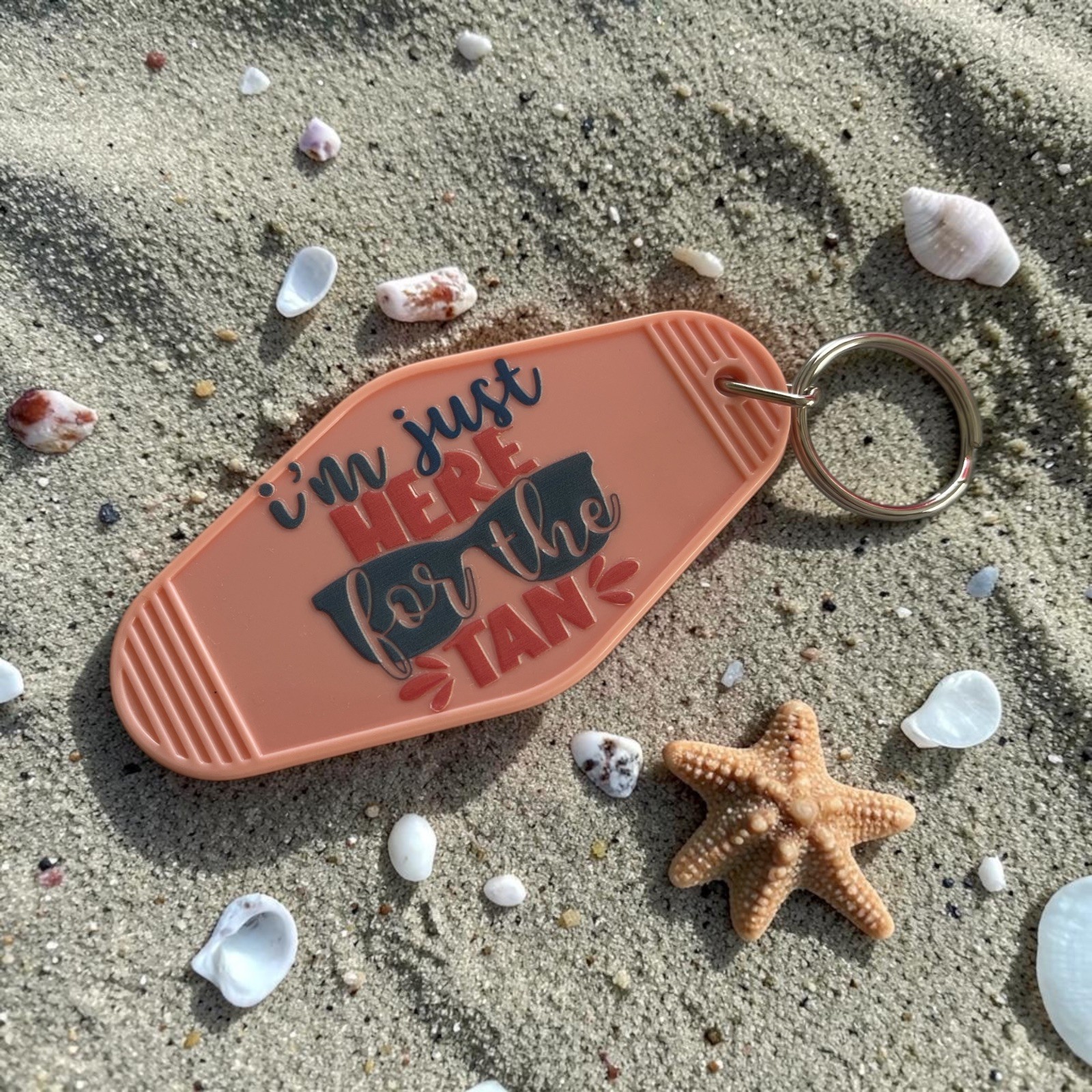 Beach Motel Keychain I’m Just Here For The Tan Funny Summer Vacation Key Ring