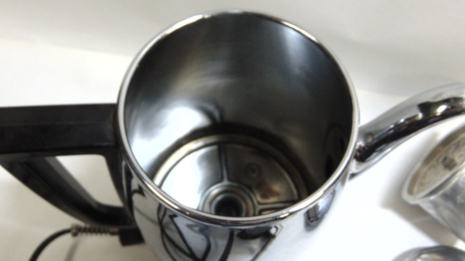 UNIVERSAL COFFEE MAKER SILVER COFFEEMATIC C4580 ELECTRIC PERCOLATOR CHROME