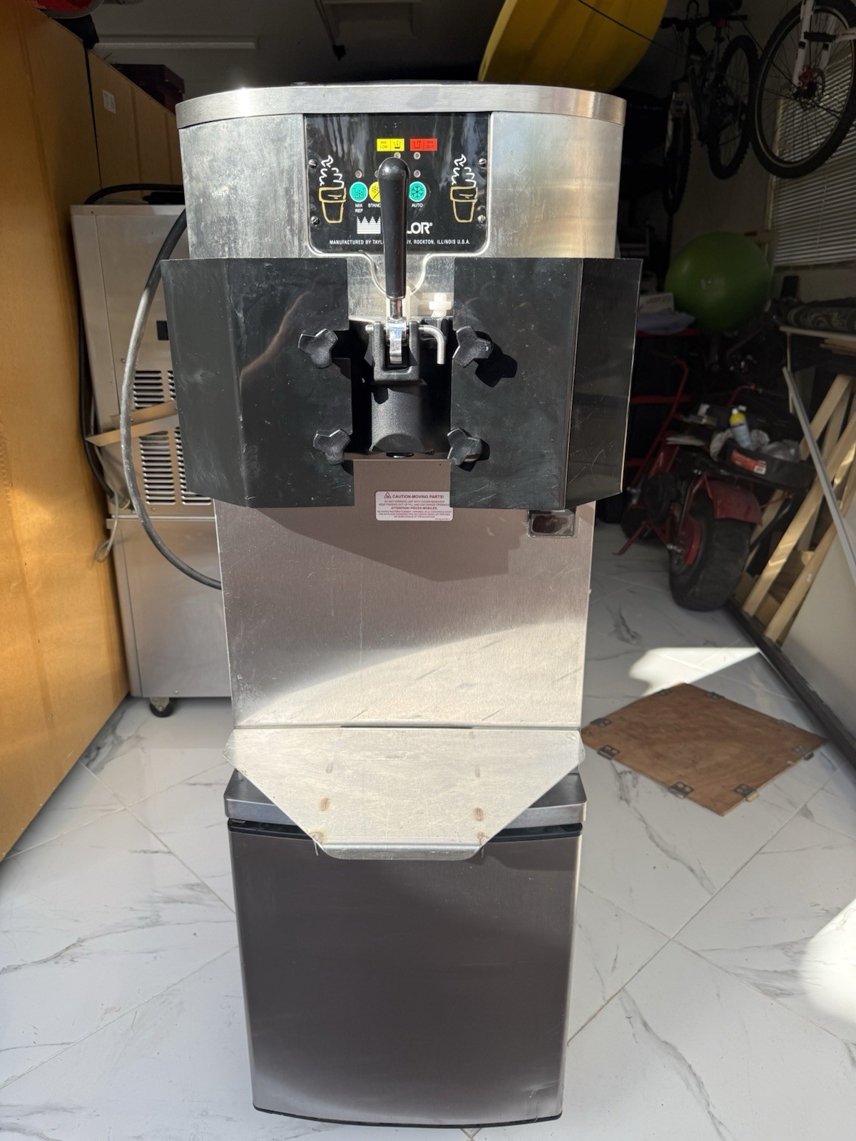 Taylor Ice Cream Machine C707 Used Two Months Flavor Burst Cabin Air Cooled