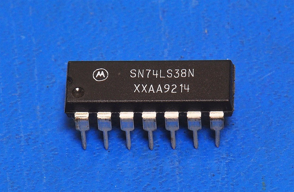 New (5pcs) SN74LS38N MOTOROLA IC Logic