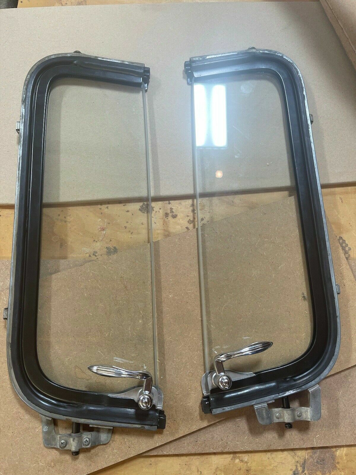 Vent Window Riveter Tool