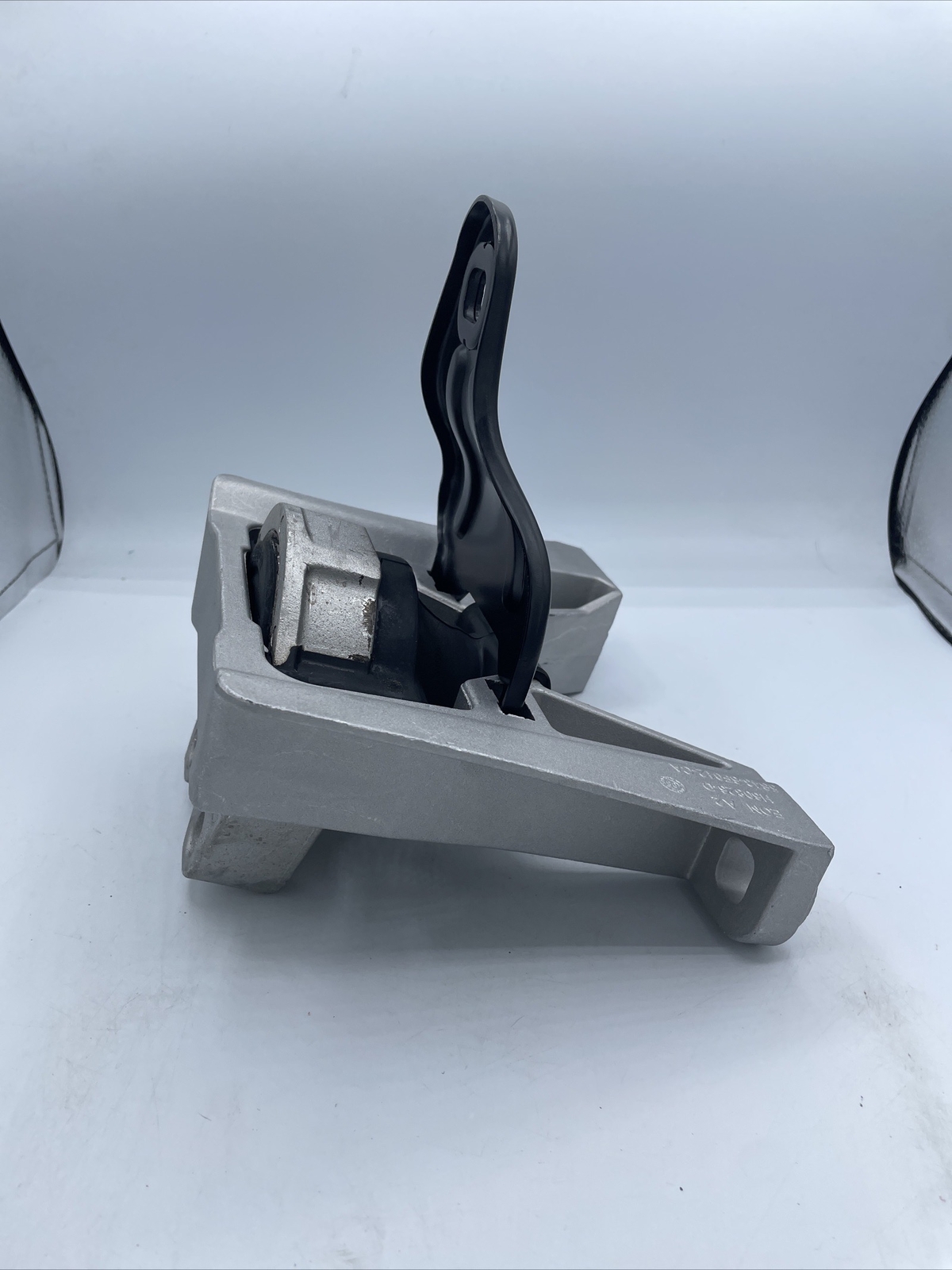 UPPER MOTOR MOUNT BRACKET for Ford Focus 5S43-6F012-CA A5495