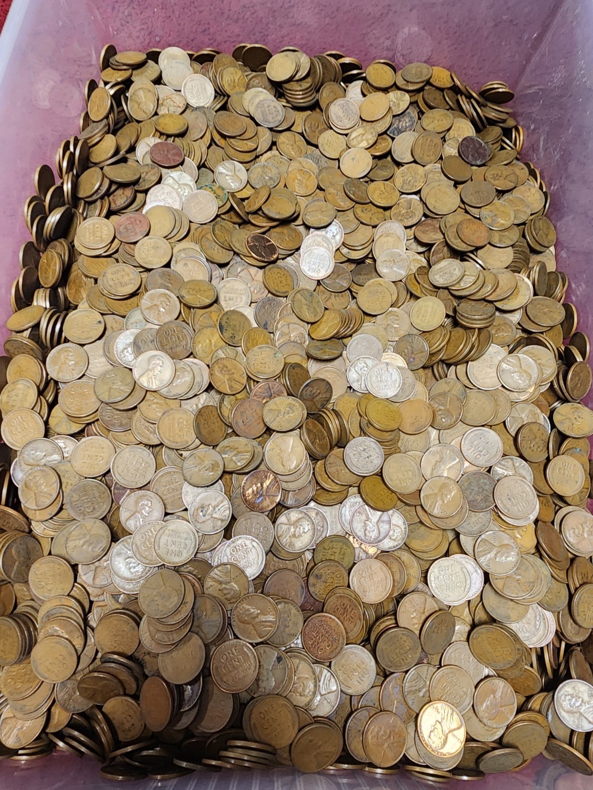 Large Lot Of Unsorted Wheat Pennies