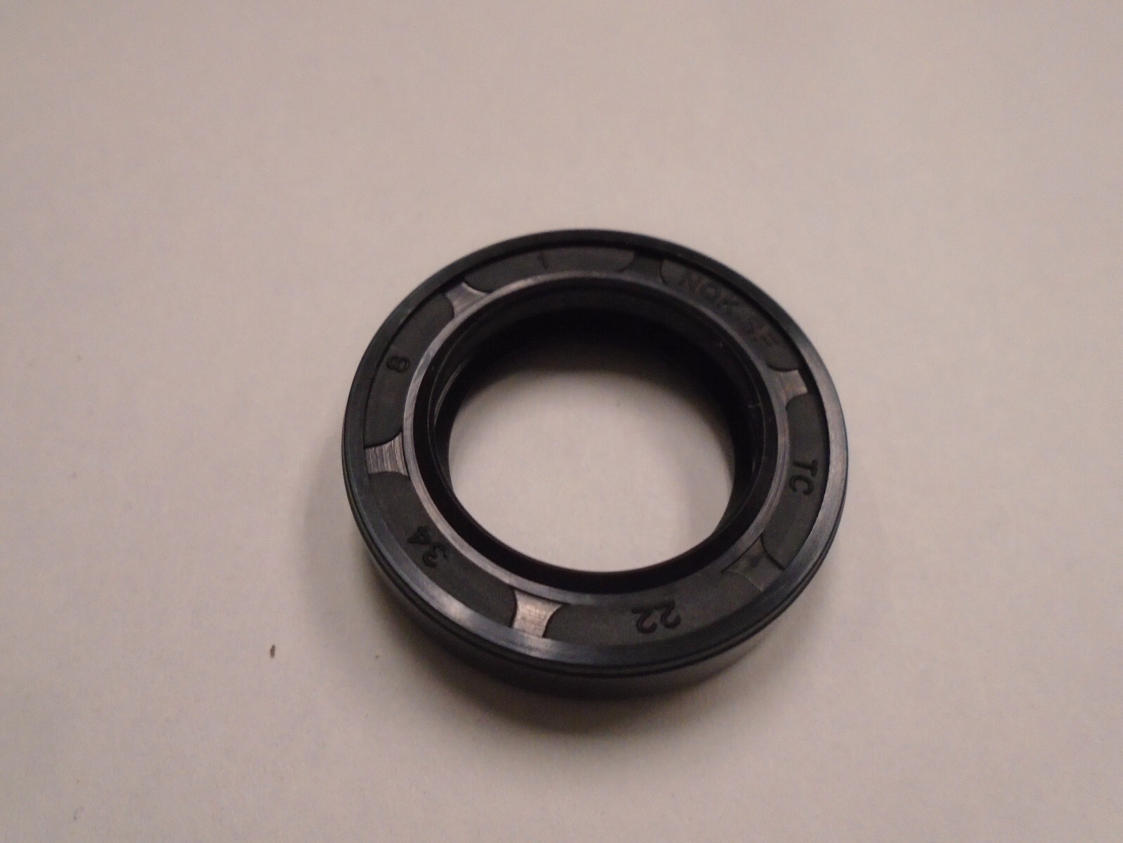 NEW TC 22X34X8 DOUBLE LIPS METRIC OIL / DUST SEAL 22mm X 34mm X 8mm