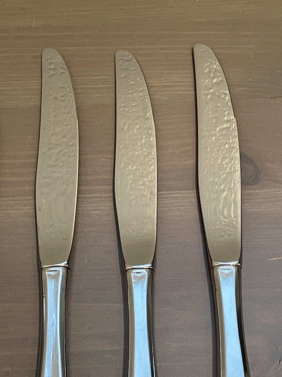 5 Oneida Community Stainless SPRING ROSE Dinner Knives 9”