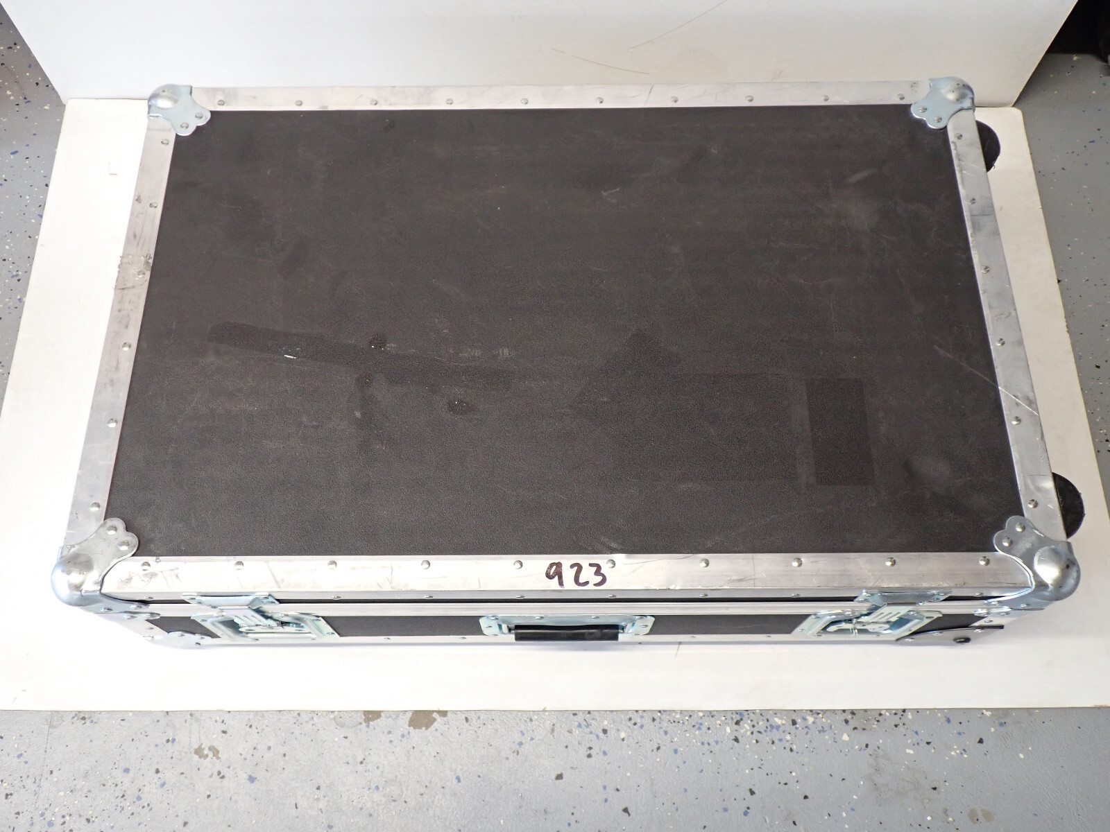 Global Surgical Tabletop A6 Microscope Base w/ Hard Carrying Case