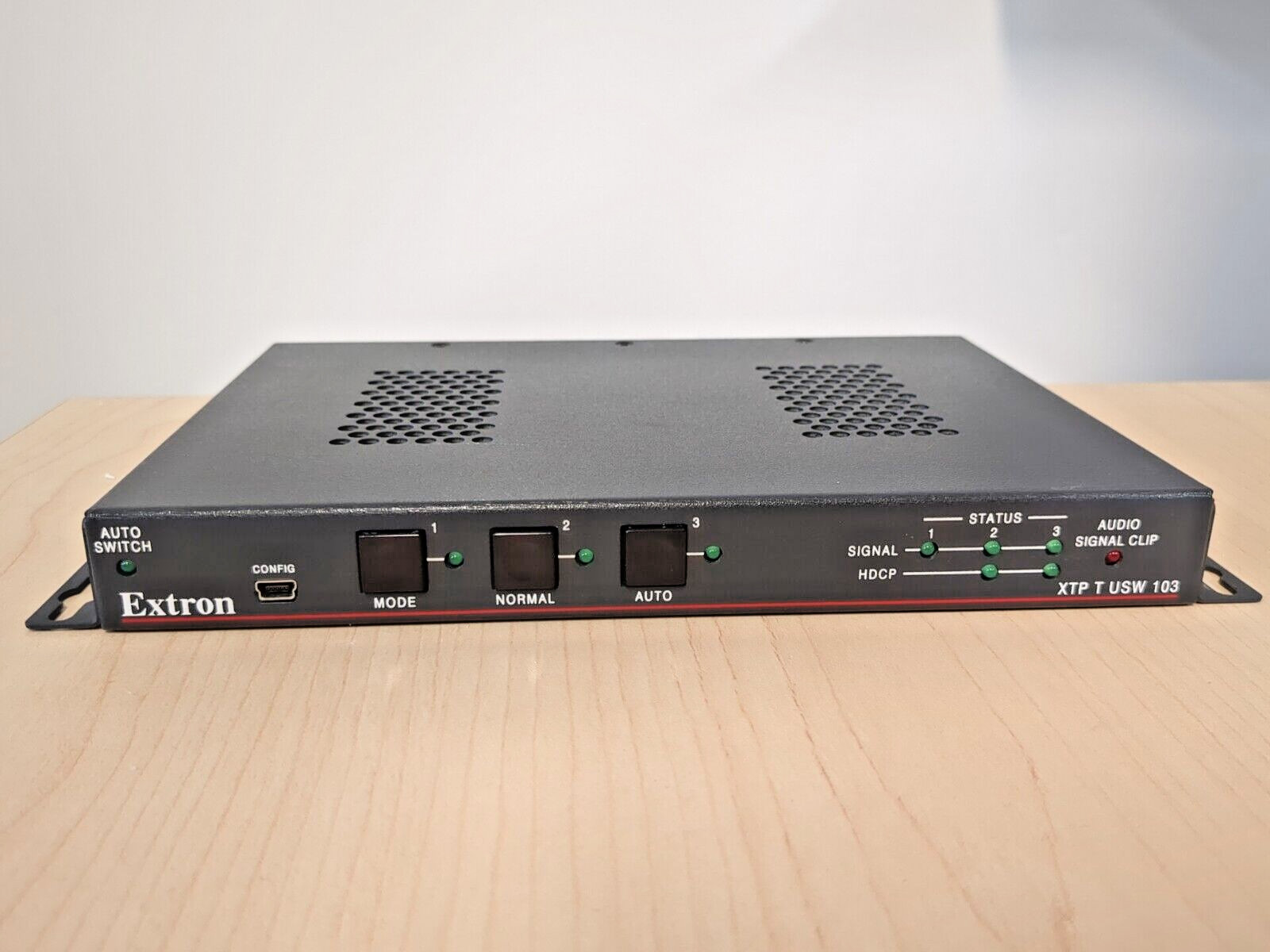 Extron XTP T USW 103 Three Input XTP Switcher Integrated Transmitter