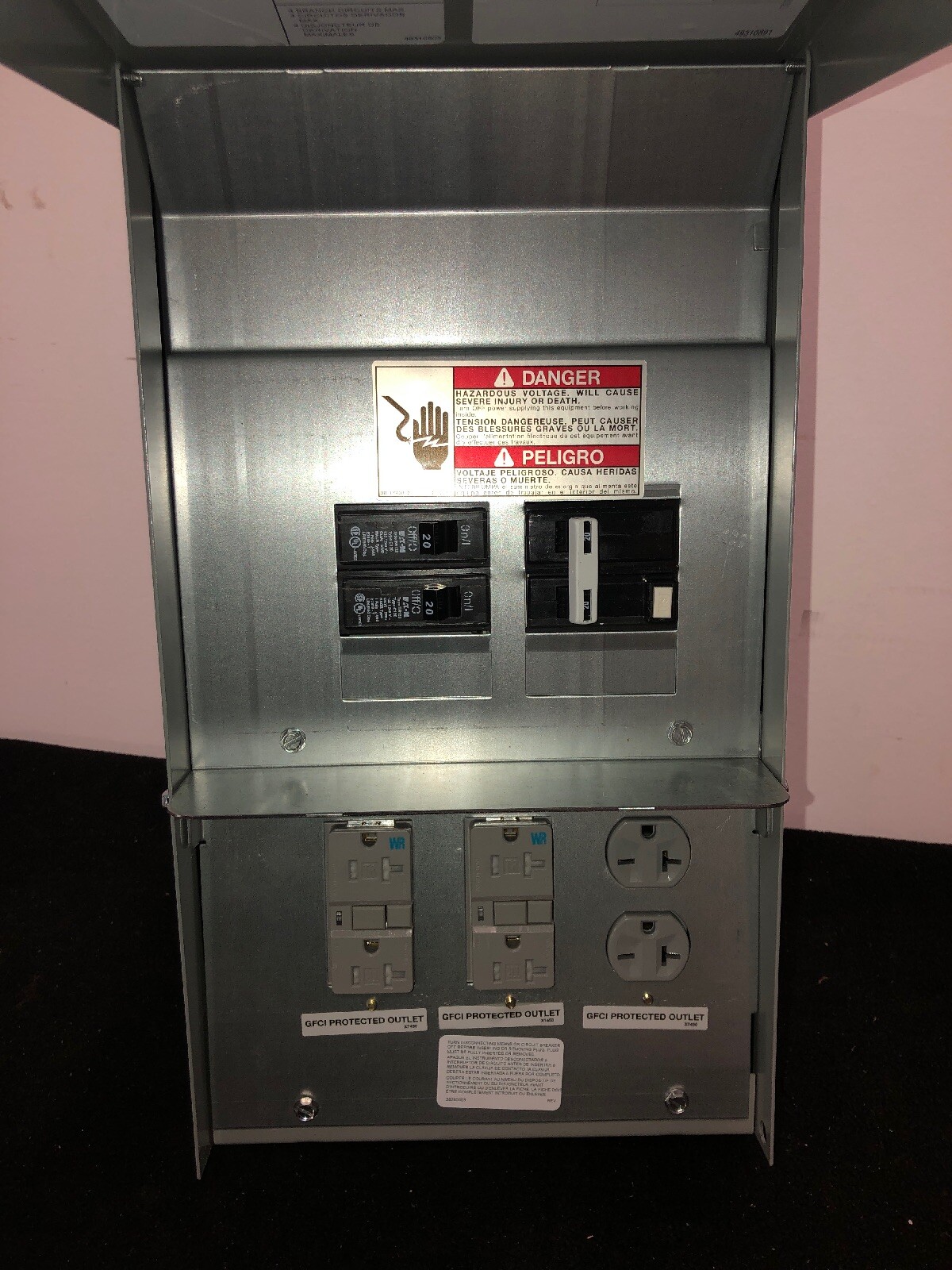 Eaton CHU8N8NKGS 125A Power Outlet Panel 1 Phase 3 Wire. Brand New. Never Used