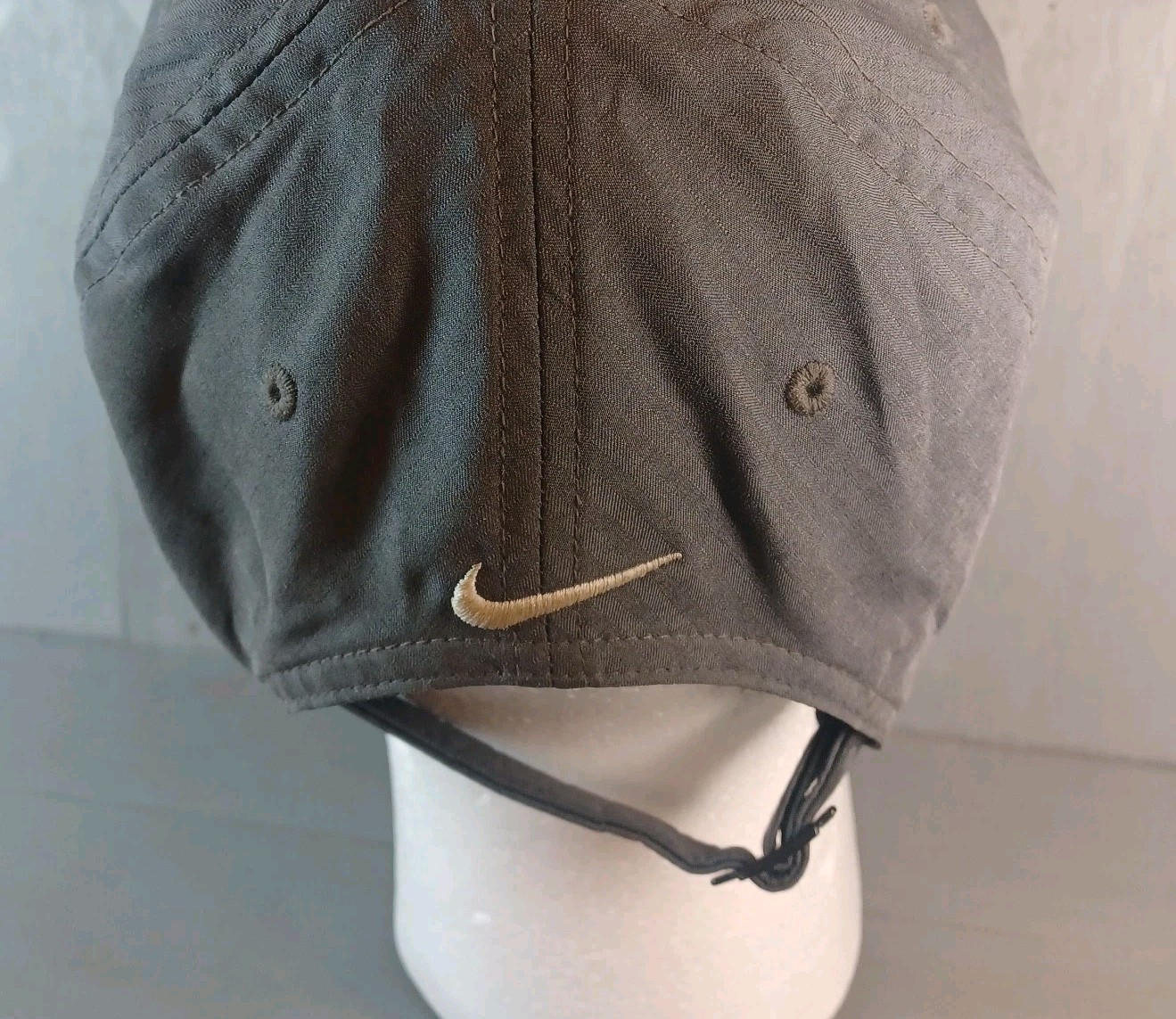 NIKE GOLF Cap Center Swoosh Logo Unstructured Strap Back Med Gray Lightweight
