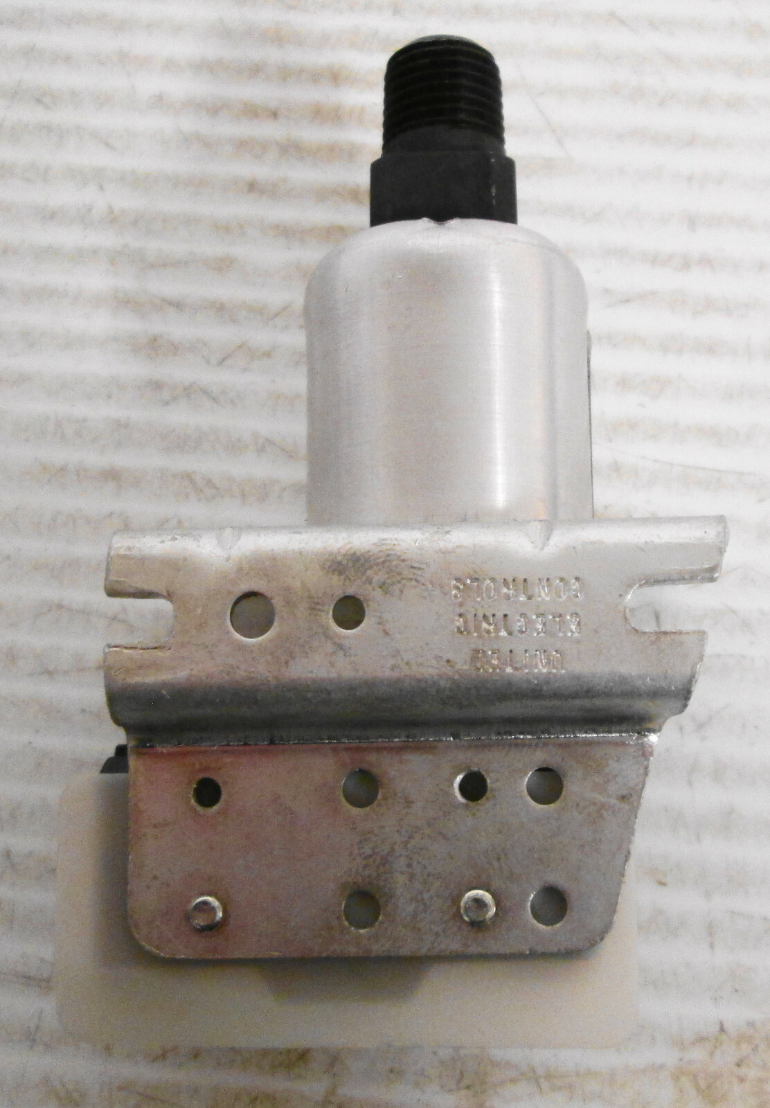 United Electric J54S-25 Pressure Switch 15A 277VAC
