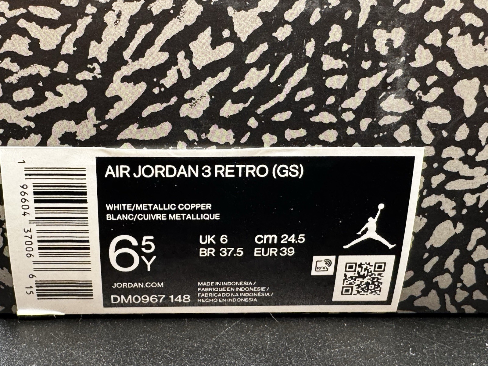 Size 8 - Jordan 3 Retro Mid Wizards shoes With Box! 🪄
