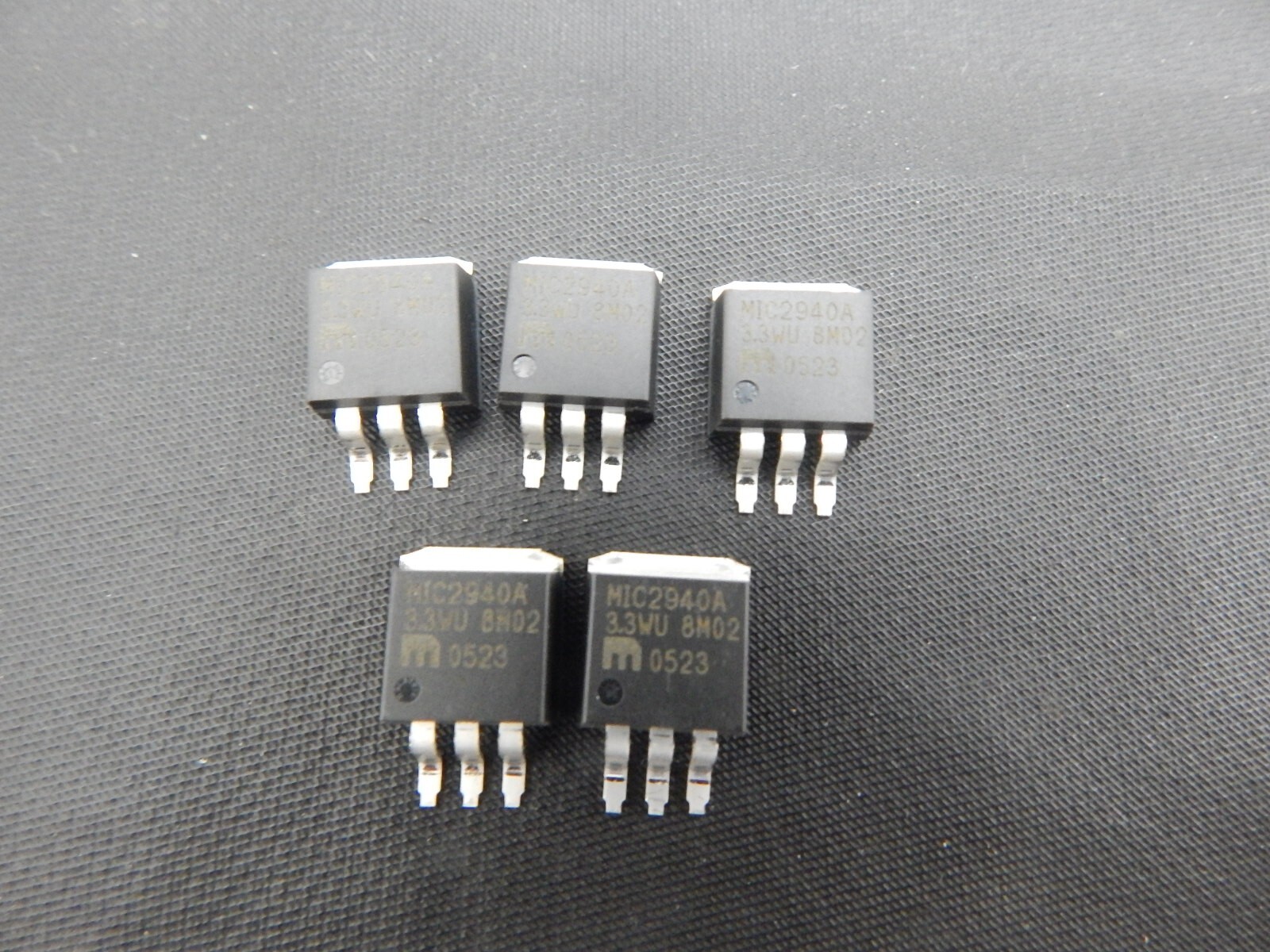 Micrel MIC2940A-3.3WU LDO Regulator Pos 3.3V 1.25A TO-263 - LOT OF 5 PIECES
