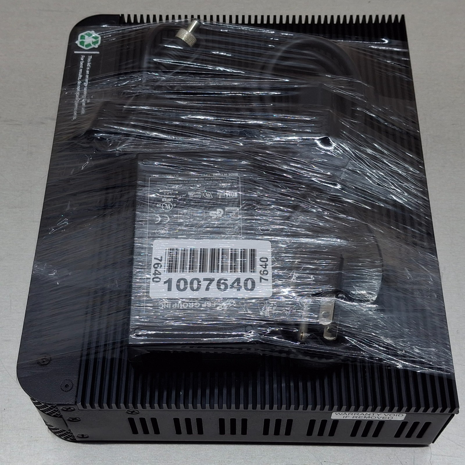 Barracuda Web Filter 210 Security Gateway BNHW010 Includes Power Adapter Cord