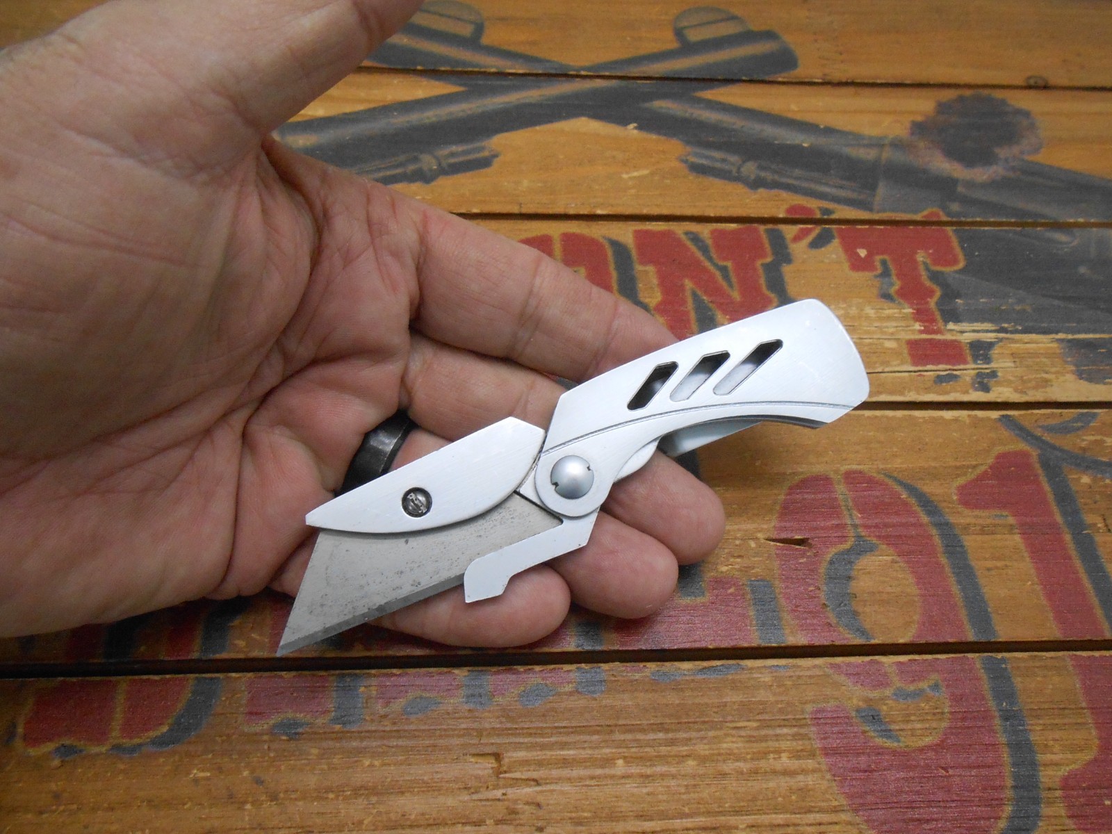 Gerber EAB Lite Utility Knife Liner Lock Plain Edge Replaceable Blade