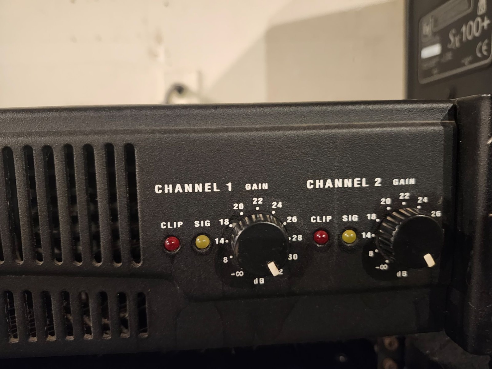 QSC RMX1450 Amplifier 1400 Watts