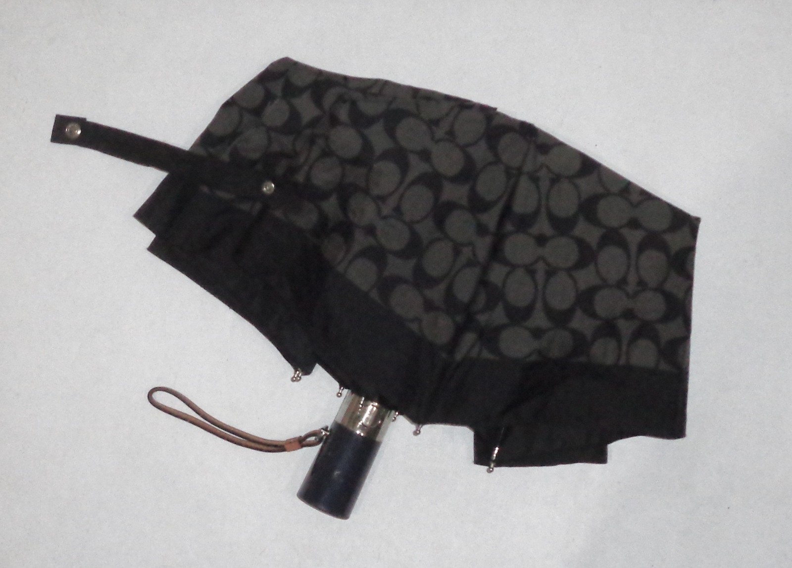 COACH Signature C Logo Automatic Botton Folding Compact Umbrella Gray/Black