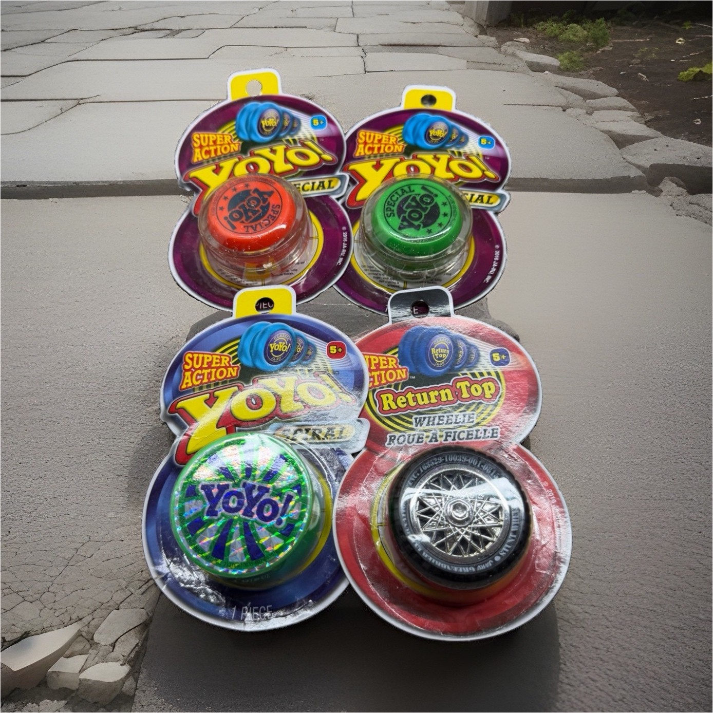 Super Action YoYo Toy Lot of 4 Yo-Yos & Return Top with Instructions